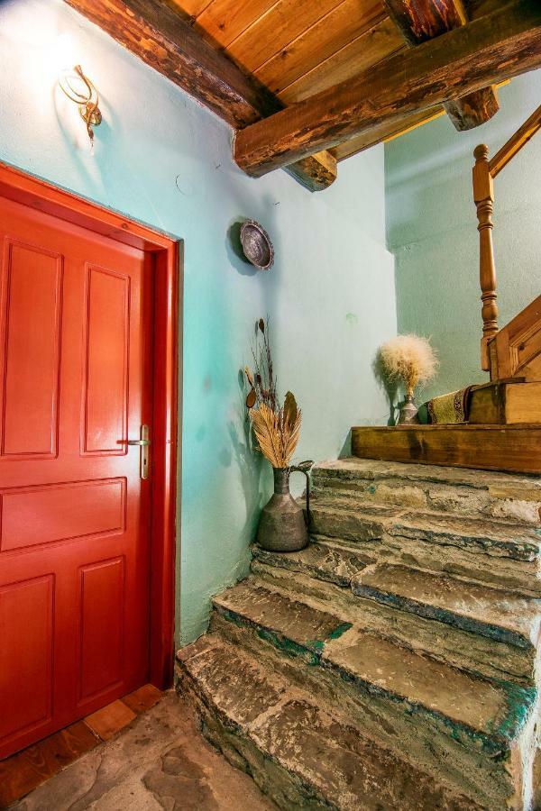 Morfeas Guesthouse Papigko Ngoại thất bức ảnh