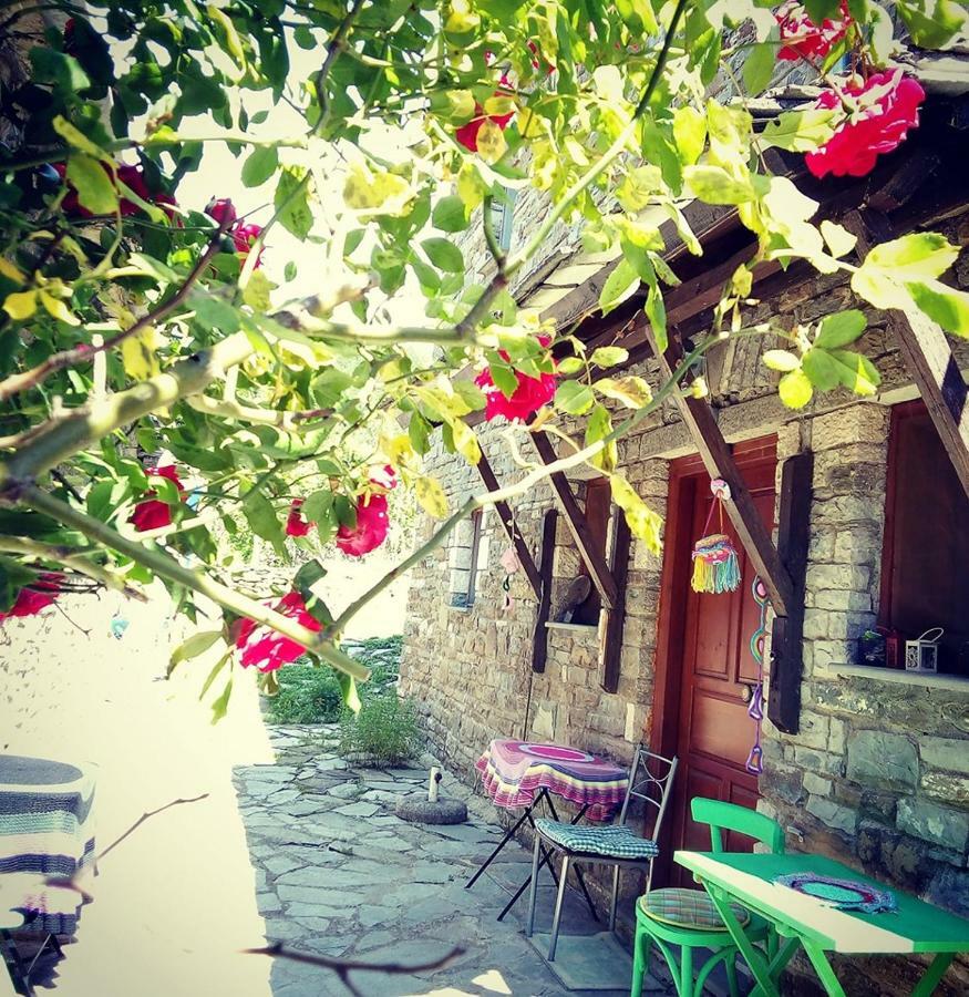 Morfeas Guesthouse Papigko Ngoại thất bức ảnh